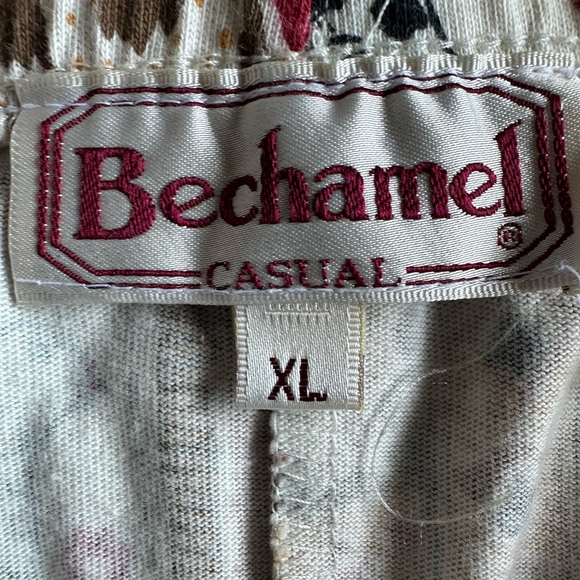 Vintage Bechamel A-Line Shorts with Bold Patterns - Picture 3 of 9